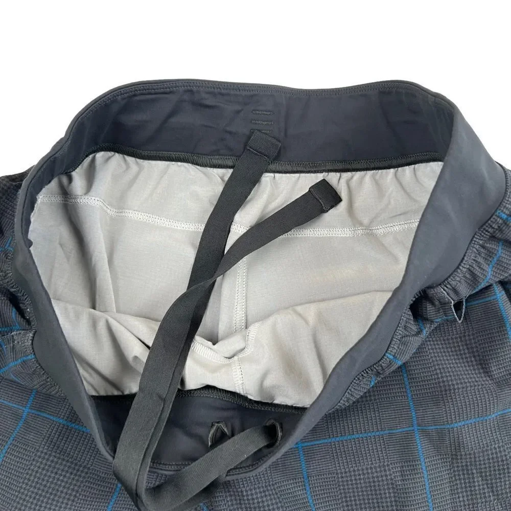 Lululemon T.H.E. Short Linerless Grey and Blue Plaid Size Large